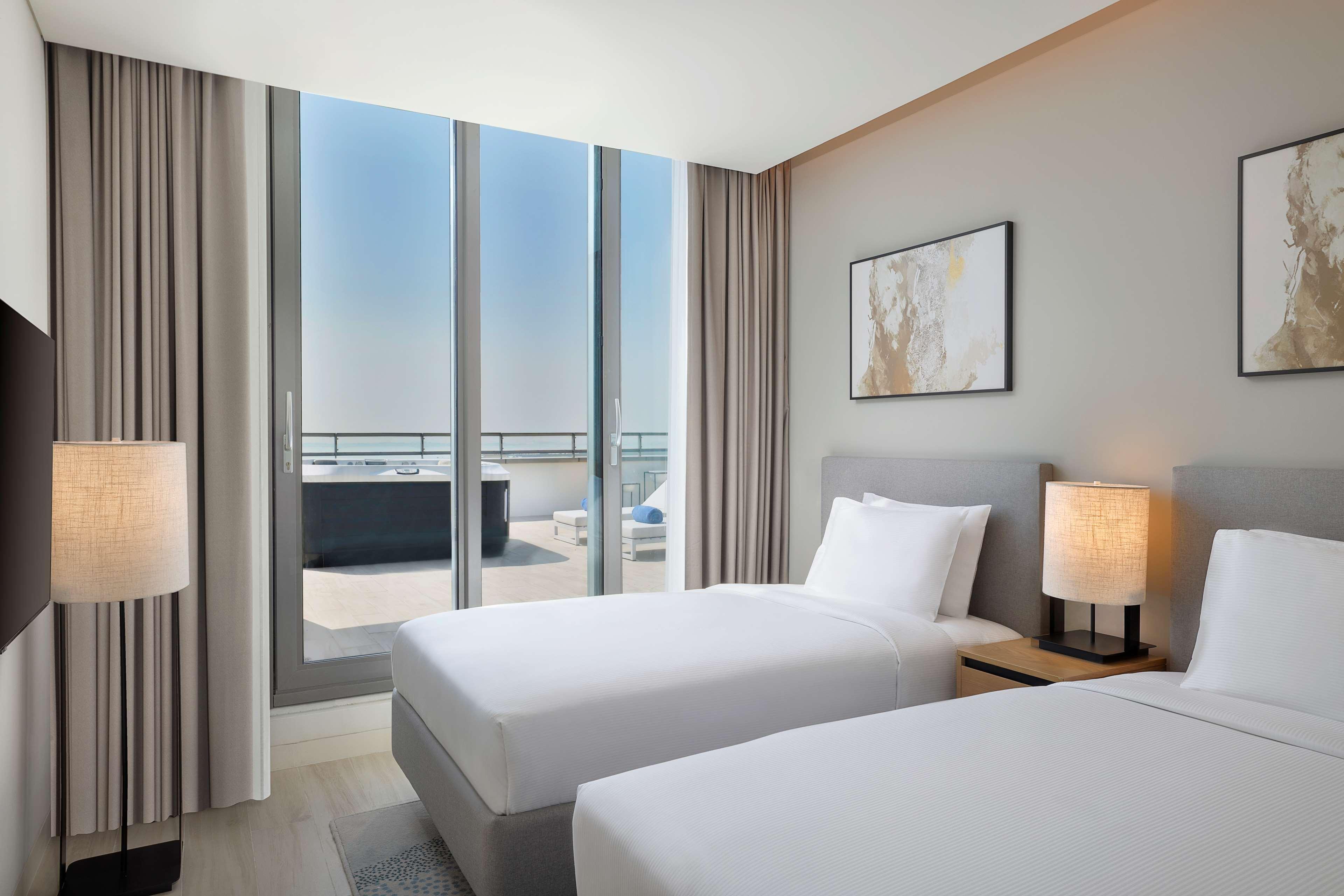 Doubletree By Hilton Abu Dhabi Yas Island Residences ภายนอก รูปภาพ