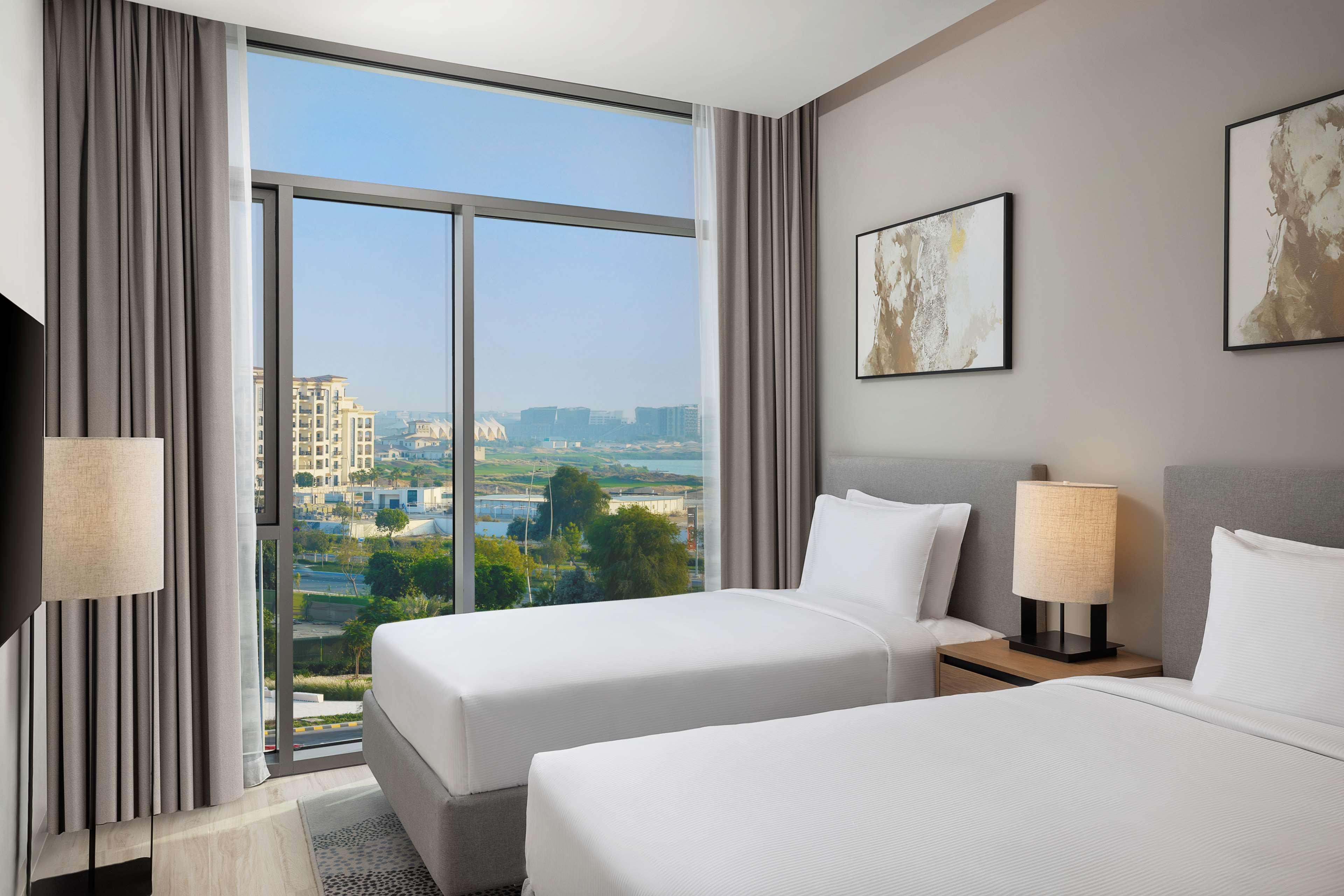 Doubletree By Hilton Abu Dhabi Yas Island Residences ภายนอก รูปภาพ
