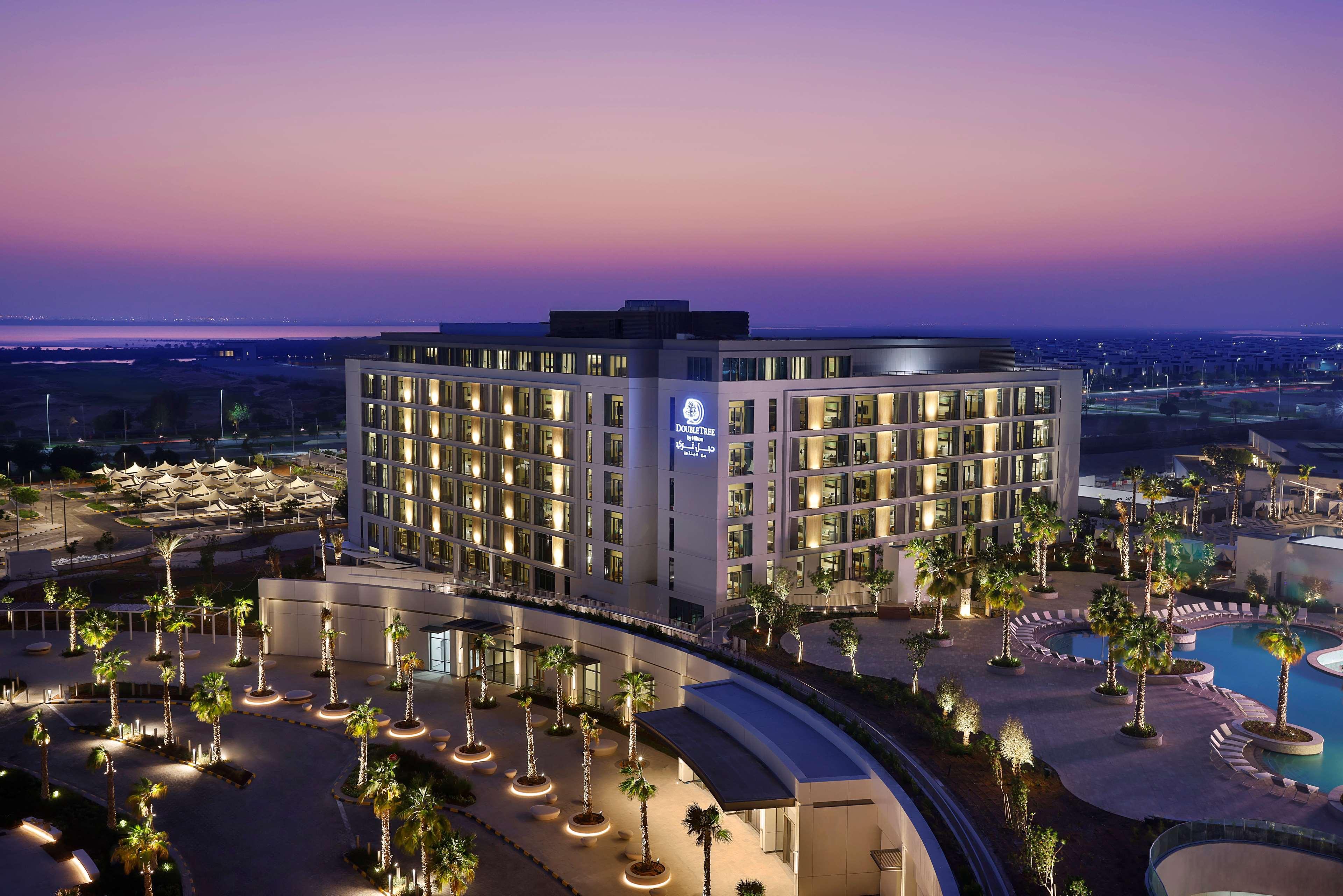 Doubletree By Hilton Abu Dhabi Yas Island Residences ภายนอก รูปภาพ